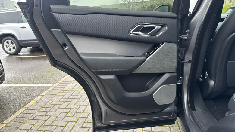 Land Rover Range Rover Velar 2.0 D200 Edition 5dr Auto Diesel Estate